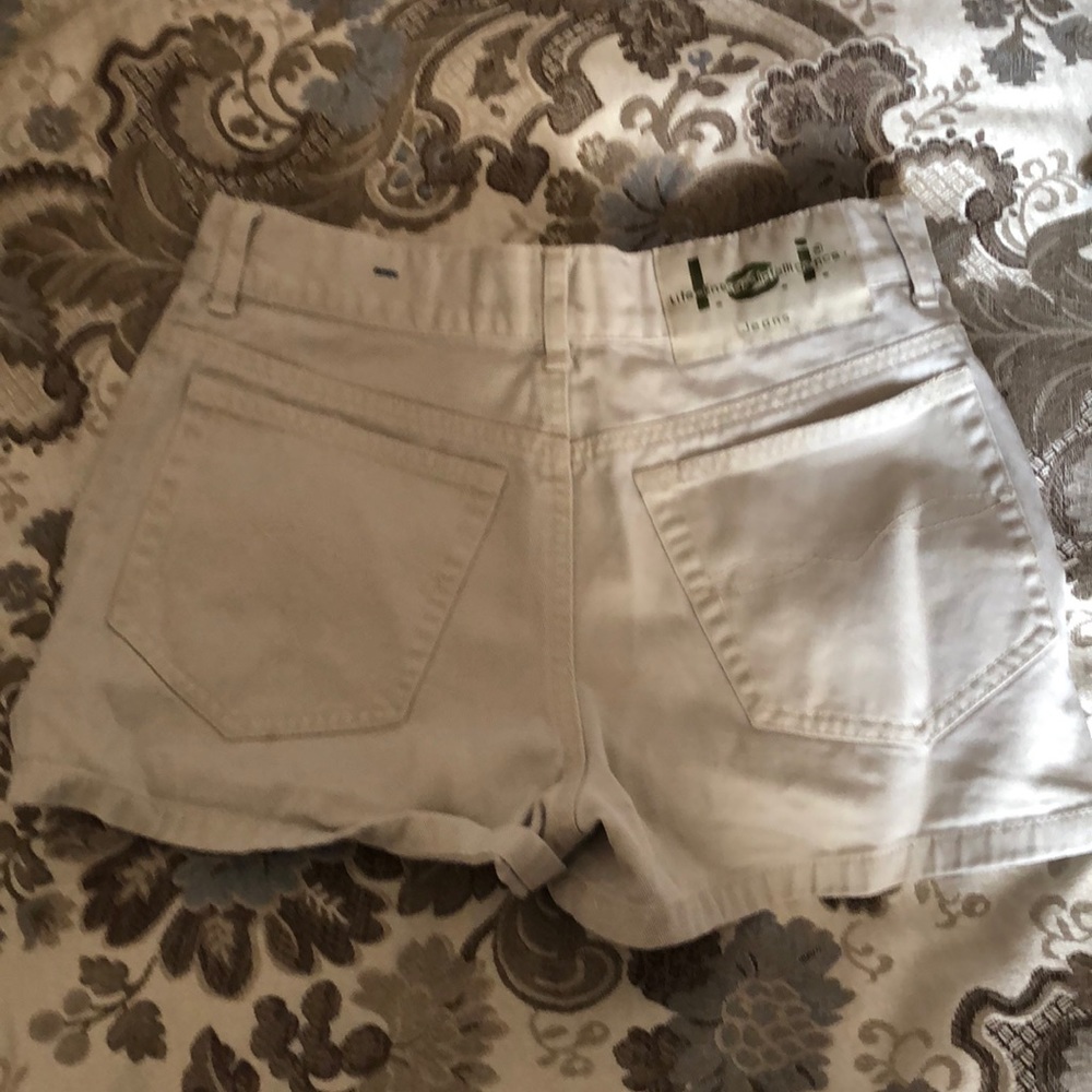Girls Beige Shorts - Picture 2 of 4